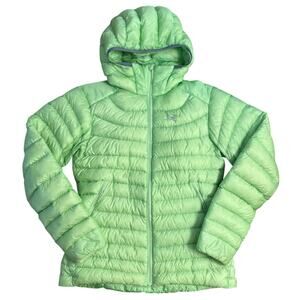 Arc'Teryx Cerium LT Hoody 850-Fill Goose
Down Puff Jacket Green Women’s Medium